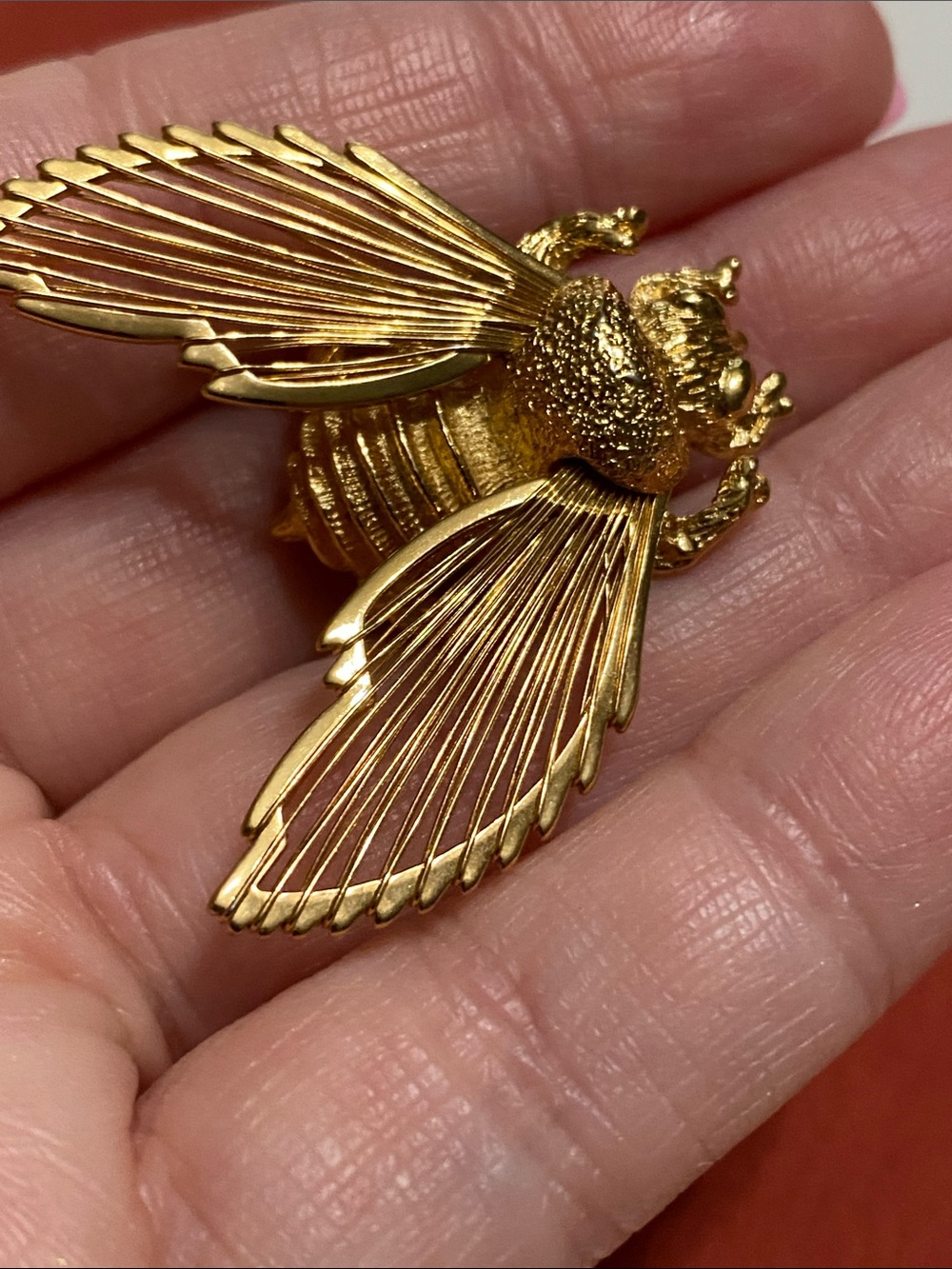 Monet Gold Bee Brooch - Picture 6 of 6